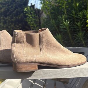 Frye Women's Taupe Suede Booties - Size 7.5